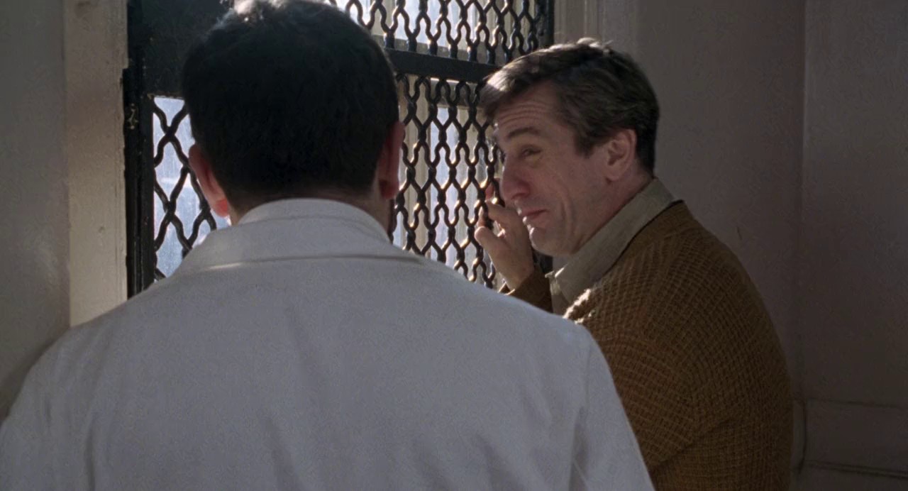 Awakenings (1990) BluRay Hindi + English 720p x264 AVC HE-AAC 5.1 ESub.mkv.0004